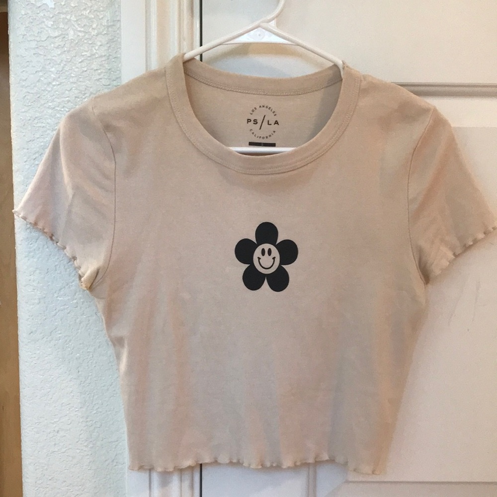 PS/LA Beige Cropped Tee with Smiley Flower